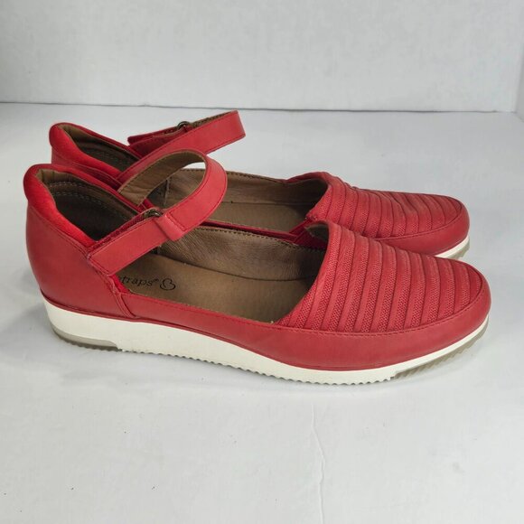 BareTraps Red Flats with Strap - Picture 5 of 11